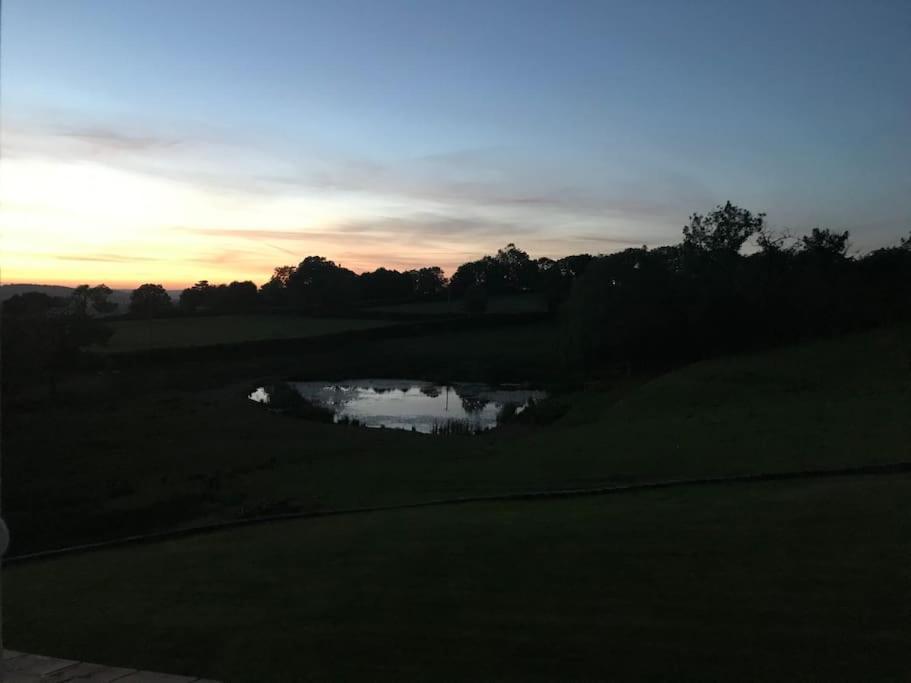 Gilfach Gower Farm Luxury Yurt With Hot Tub Hotel Ammanford Eksteriør billede