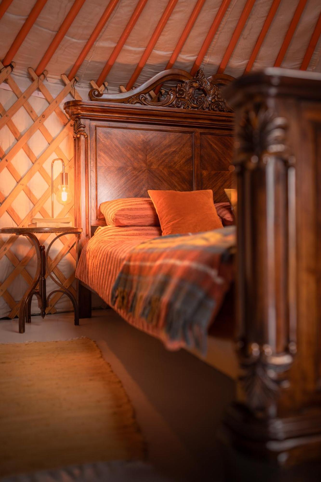 Gilfach Gower Farm Luxury Yurt With Hot Tub Hotel Ammanford Eksteriør billede