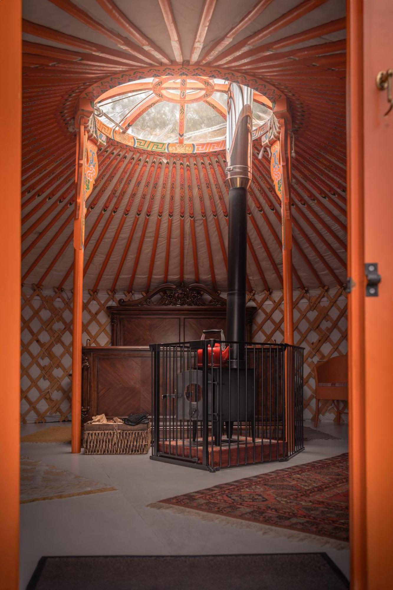 Gilfach Gower Farm Luxury Yurt With Hot Tub Hotel Ammanford Eksteriør billede